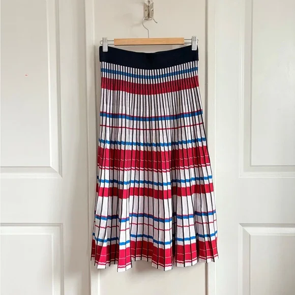 BANANA REPUBLIC Pleated Knit Midi Skirt | Striped | Petite S - Picture 3 of 5